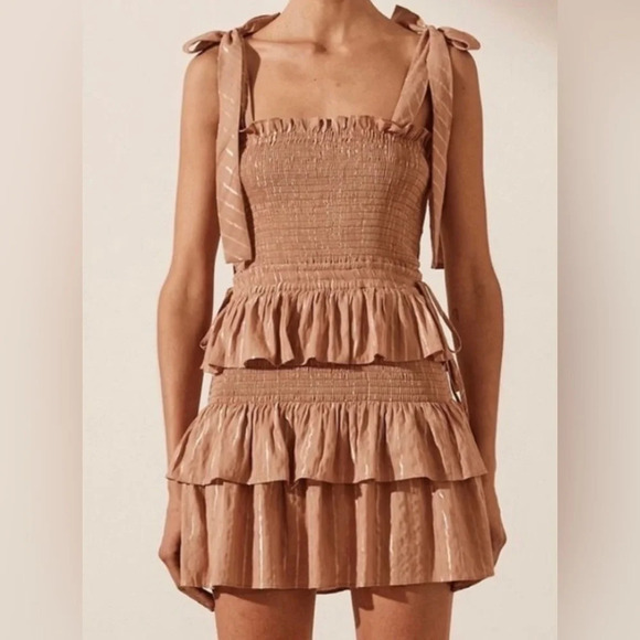 NWT House of Harlow 1960 Corinne Shirred Ruffled dress. Size Medium. - Picture 1 of 4